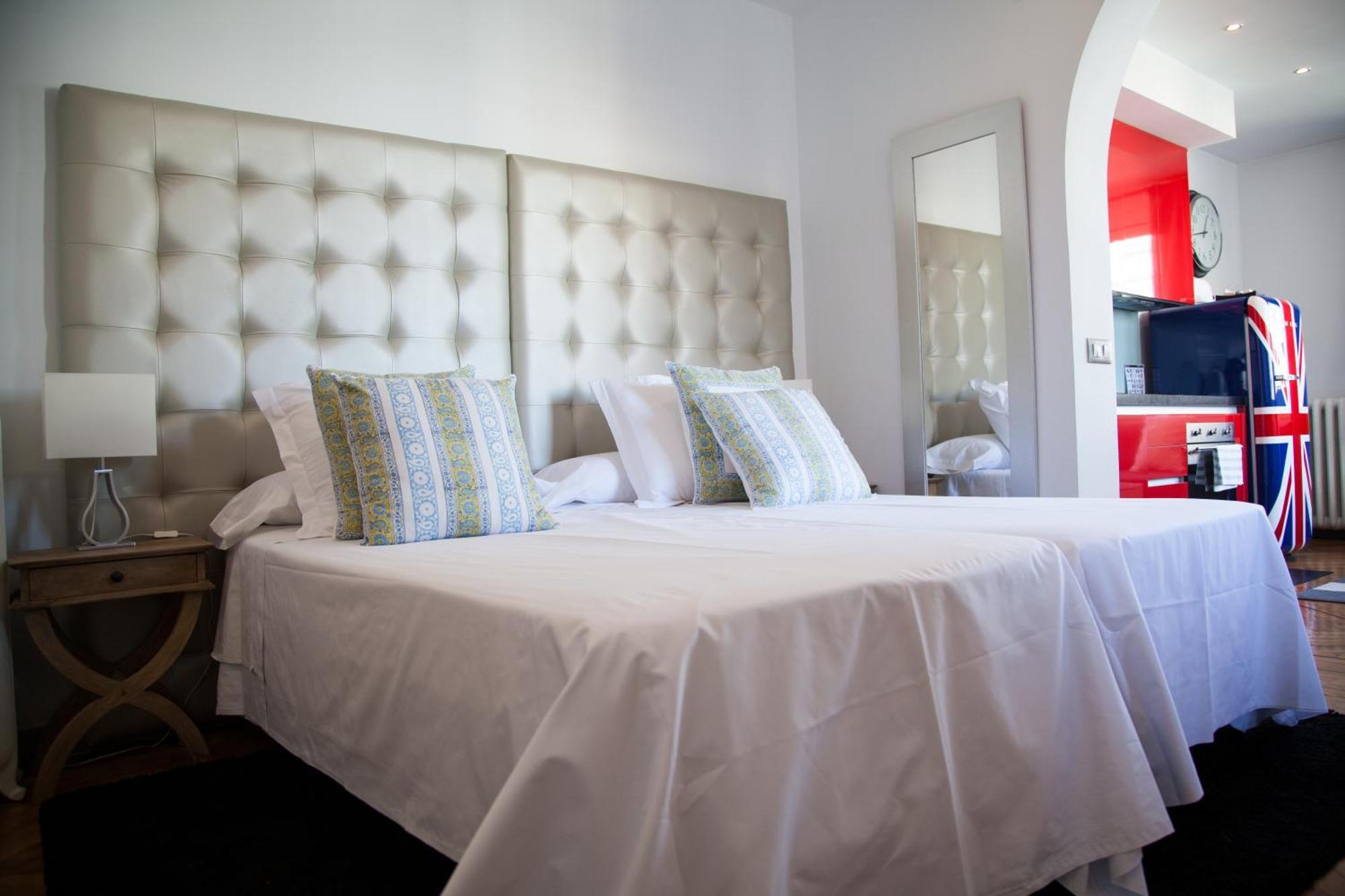 Apartamento City - Solo Adultos มาดริด ภายนอก รูปภาพ