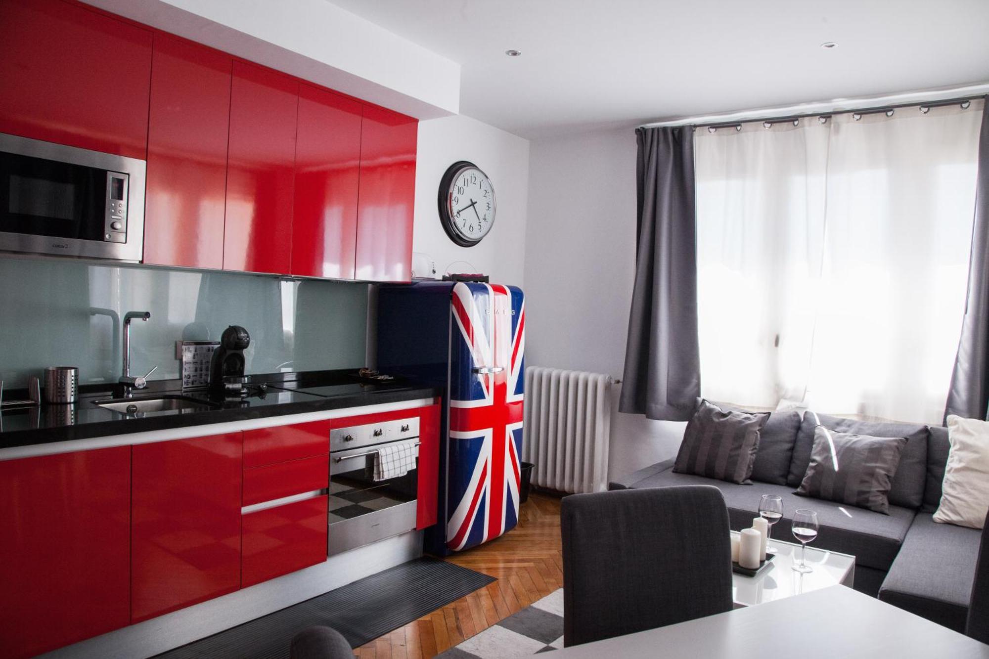 Apartamento City - Solo Adultos มาดริด ภายนอก รูปภาพ